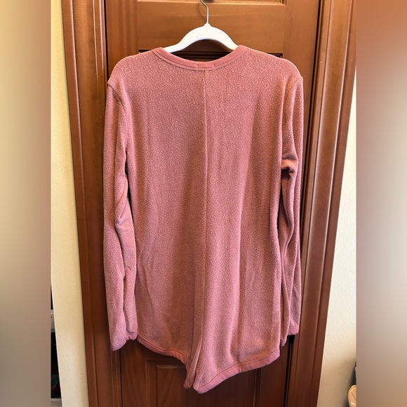 Bozzolo 💗Women's Long Sleeve Henley Romper- Pink Sz. Medium NWOT - Picture 2 of 3